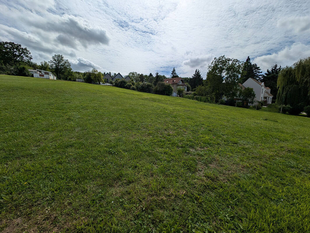 Terrain à MEAUX