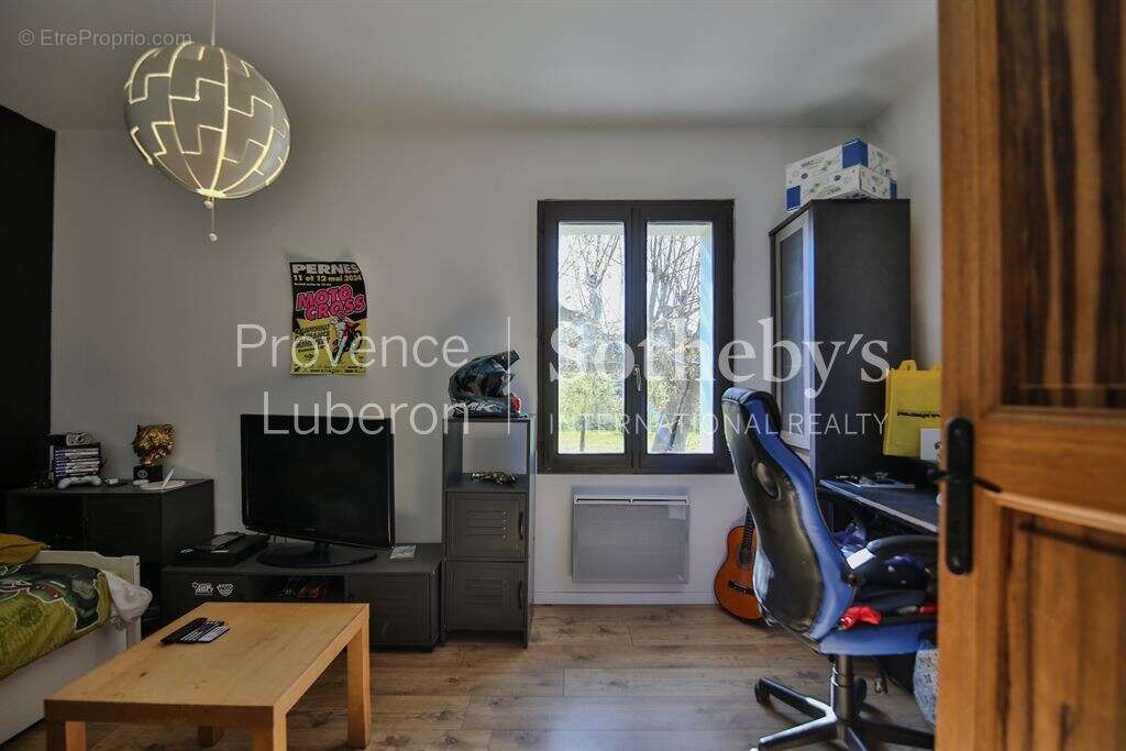 Maison à L'ISLE-SUR-LA-SORGUE