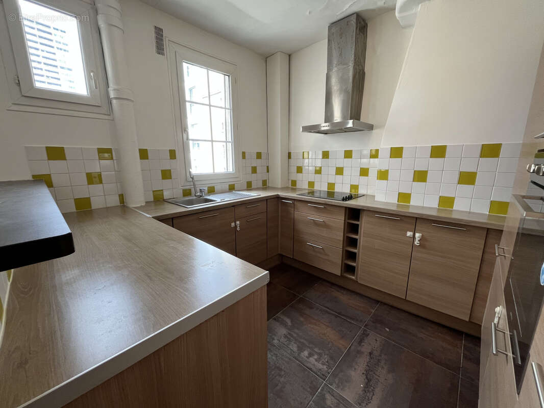 Appartement à PARIS-19E