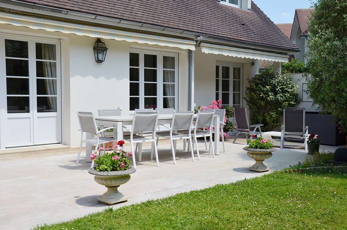 Maison à SAINT-REMY-LES-CHEVREUSE