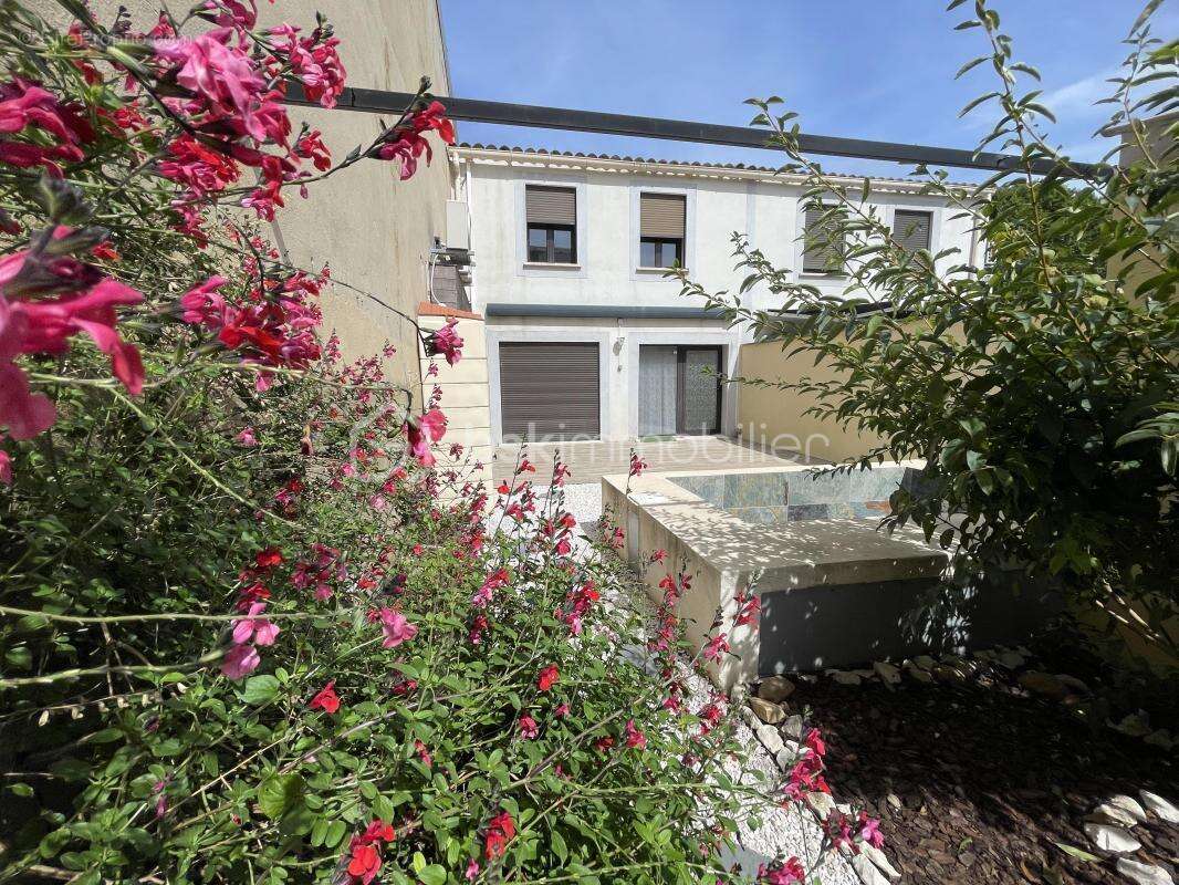 Maison de ville moderne avec piscine privée dans le centre de Bagnols-sur-Cèze - photo 2