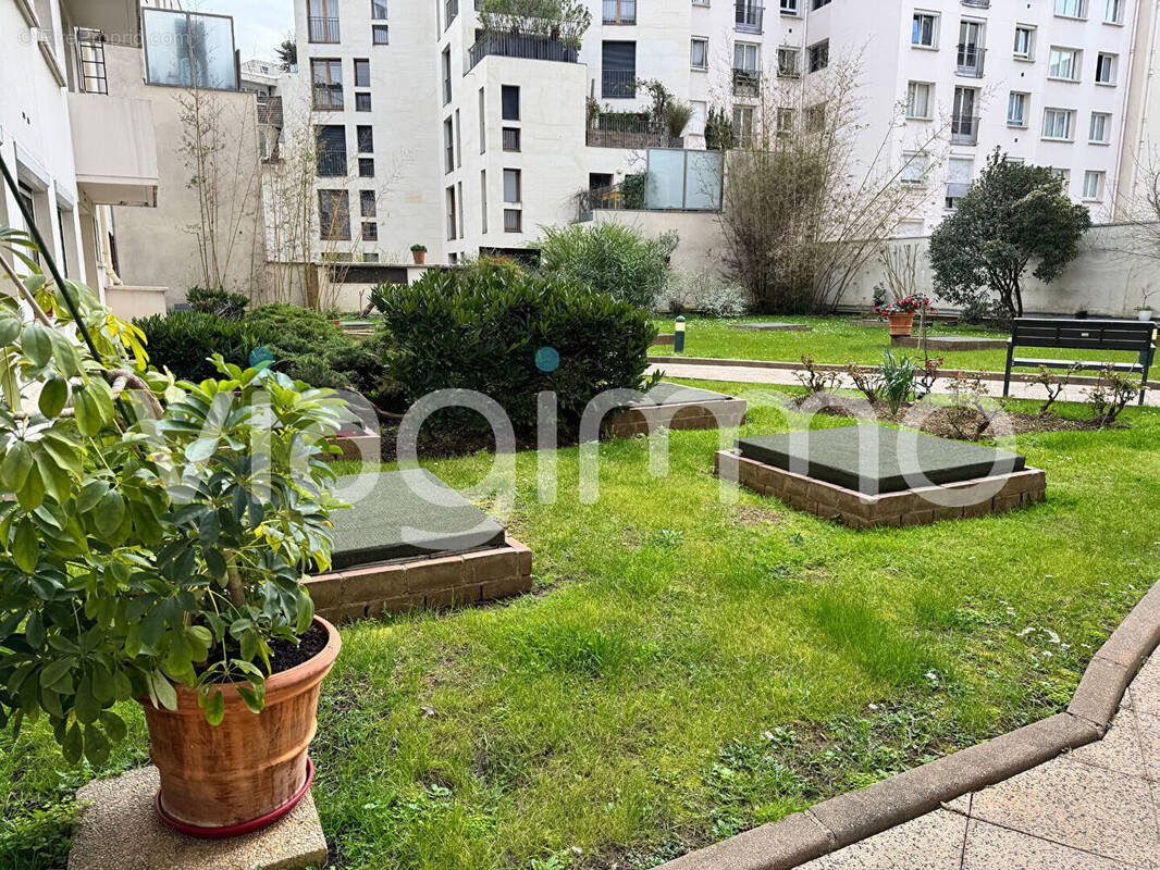 Appartement à PARIS-15E