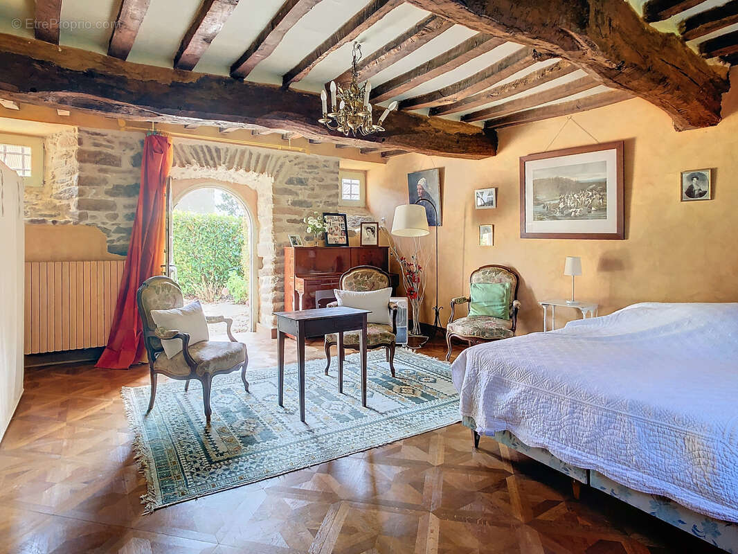 Maison à MONTCUIT