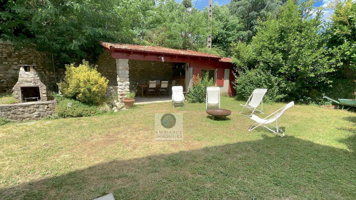 Maison à LES OLLIERES-SUR-EYRIEUX