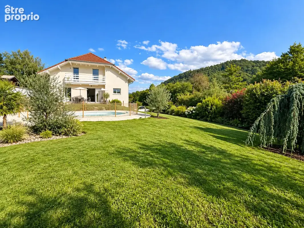 Photo Maison à Allinges au prix de 639 000€