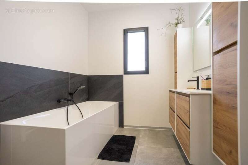 Maison à PARAY-LE-MONIAL