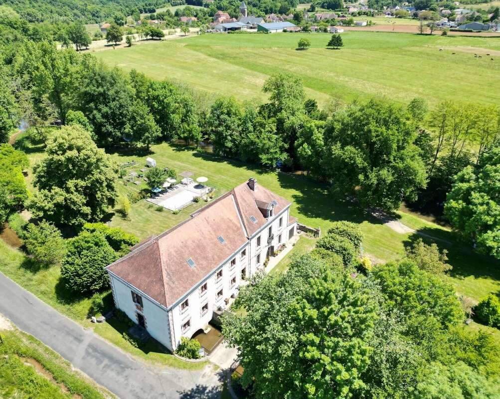 Maison à SAINT-MEDARD-D'EXCIDEUIL