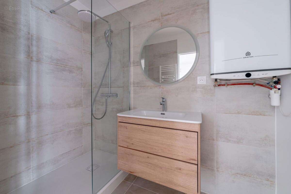 Appartement à PARIS-3E