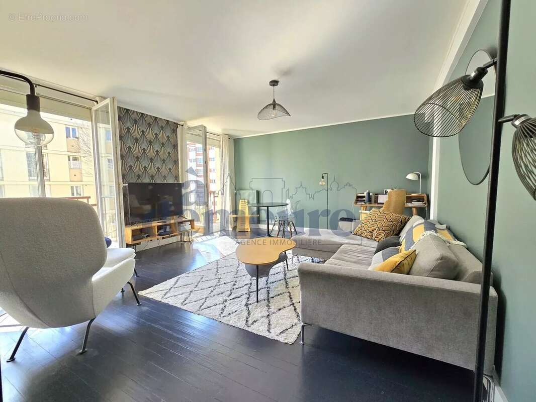 Appartement à ISSY-LES-MOULINEAUX