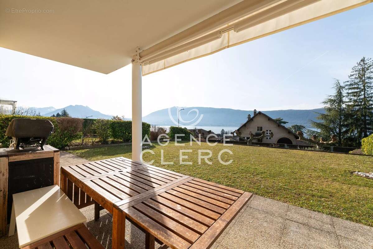 Appartement à VEYRIER-DU-LAC