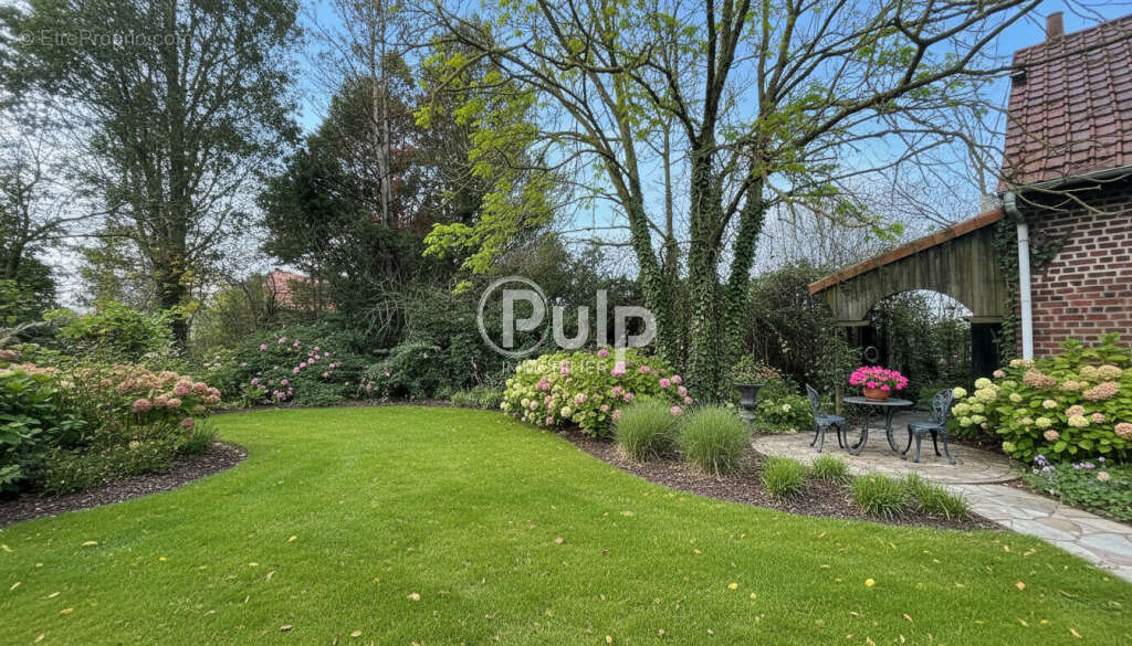 Maison à CALONNE-SUR-LA-LYS