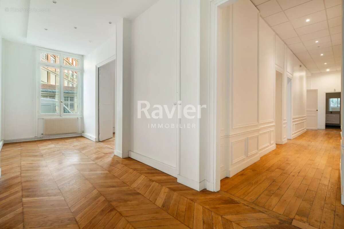 Appartement à PARIS-7E