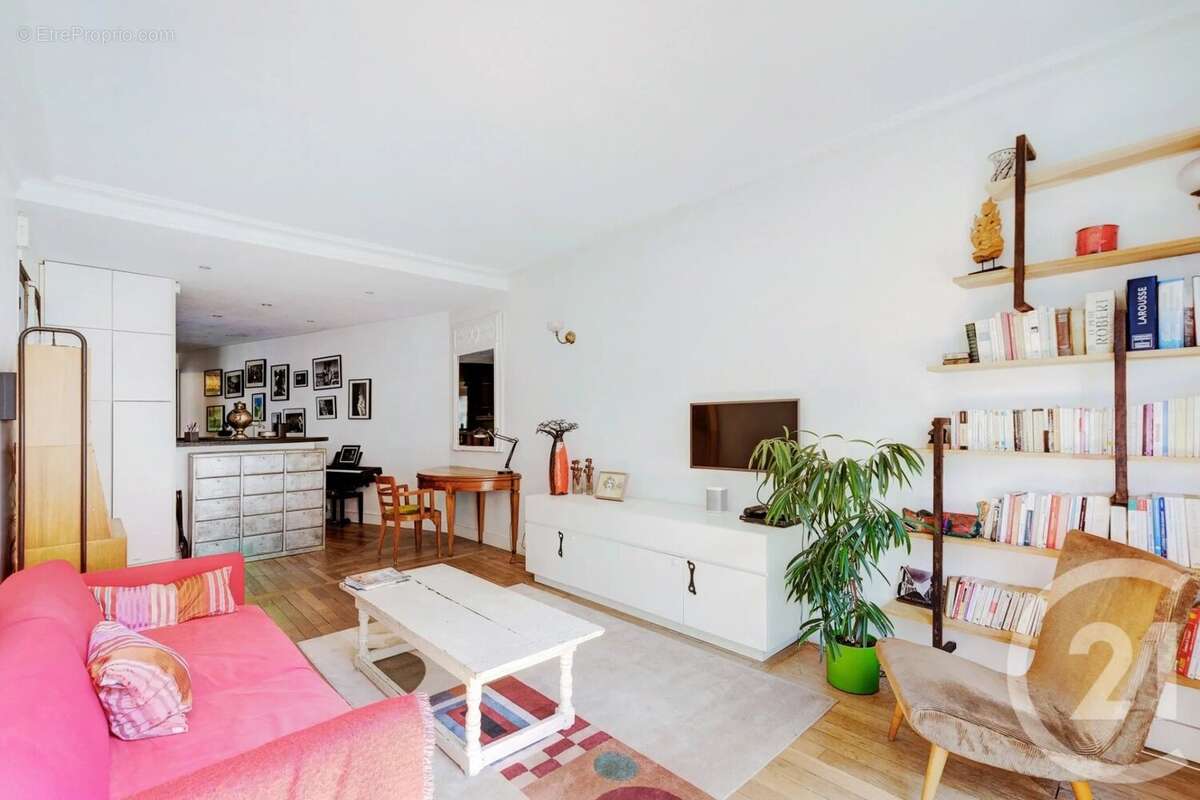 Appartement à PARIS-15E