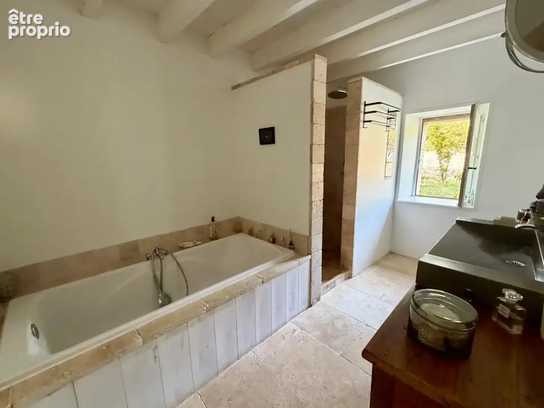 Propriété avec 2 gîtes, une chambre d'hôtes et 2 piscines - 2,2 hectares - VIC FEZENSAC (32) - photo 16