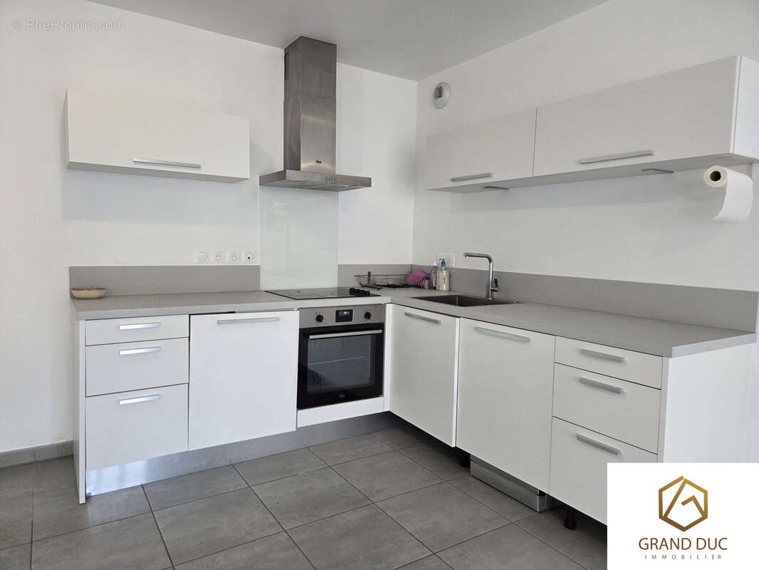 Appartement à MARSEILLE-2E
