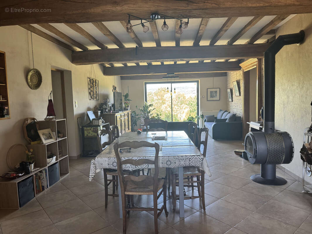 Maison à CURTIL-SOUS-BURNAND