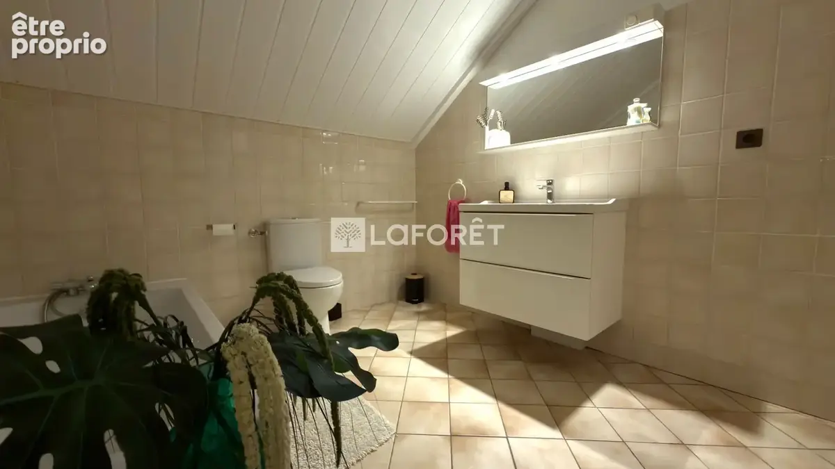 Maison familiale à vendre à Notre Dame des Millieres - Confort et tranquillité assurés - photo 15