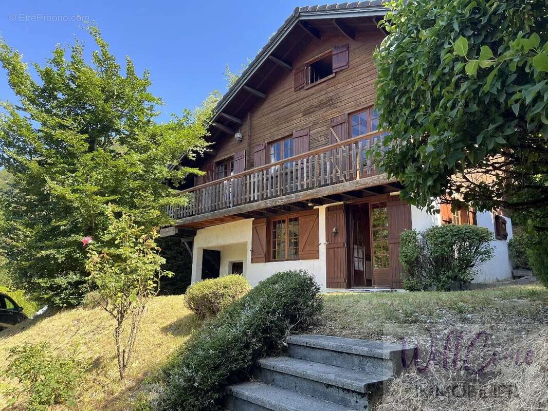Chalet typique 5 pièces avec jardin arboré - vue panoramique - Parc des Bauges - photo 10