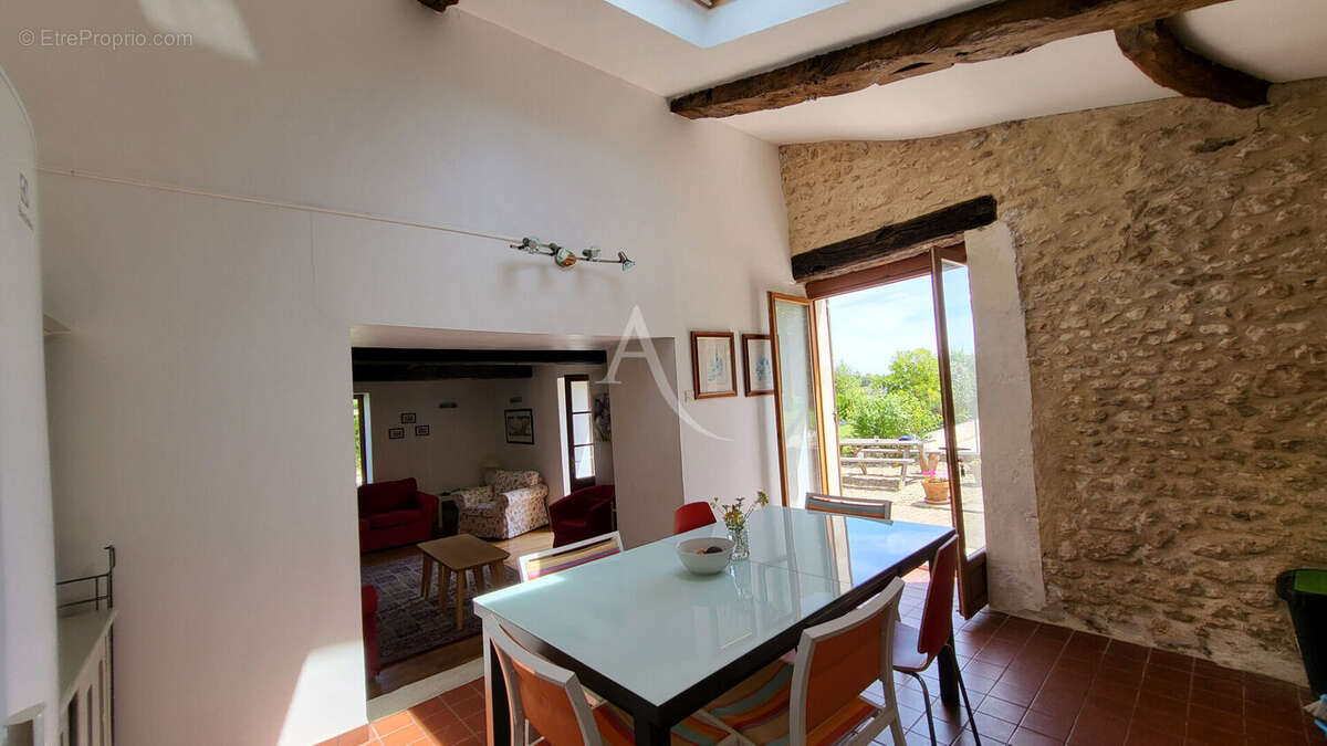 Maison Mortagne Sur Gironde 4 pièce(s) 135 m² - photo 7