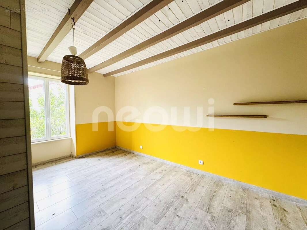 Maison à SAINT-GEORGES-DE-MONS