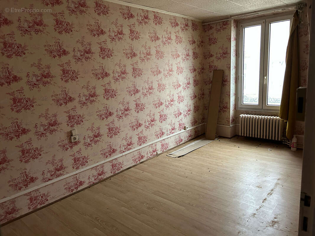 NEZEL - Maison avec extérieur gazonné à rénover - photo 6