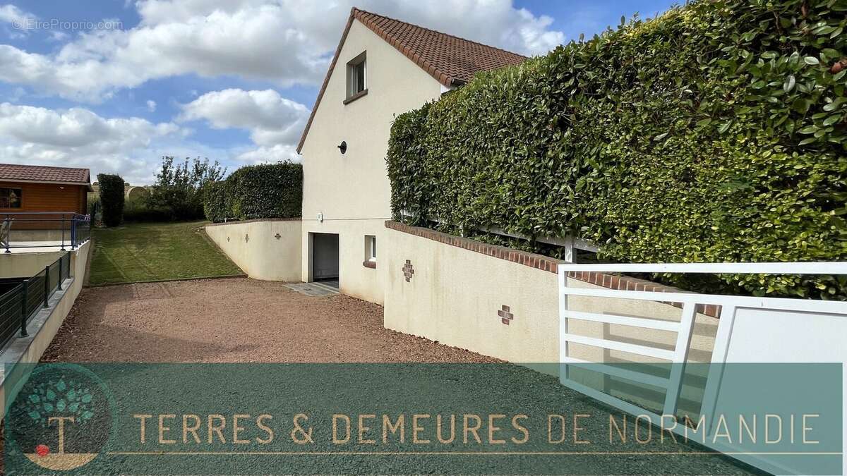 Pavillon récent avec sous-sol complet et dépendance  À l'orée de la forêt d'Eu, proche d'Eu et du littoral - photo 11