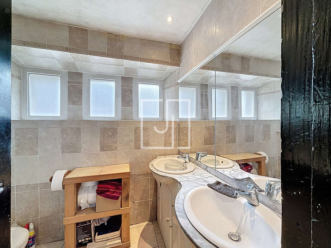 Appartement à LA CONDAMINE-CHATELARD