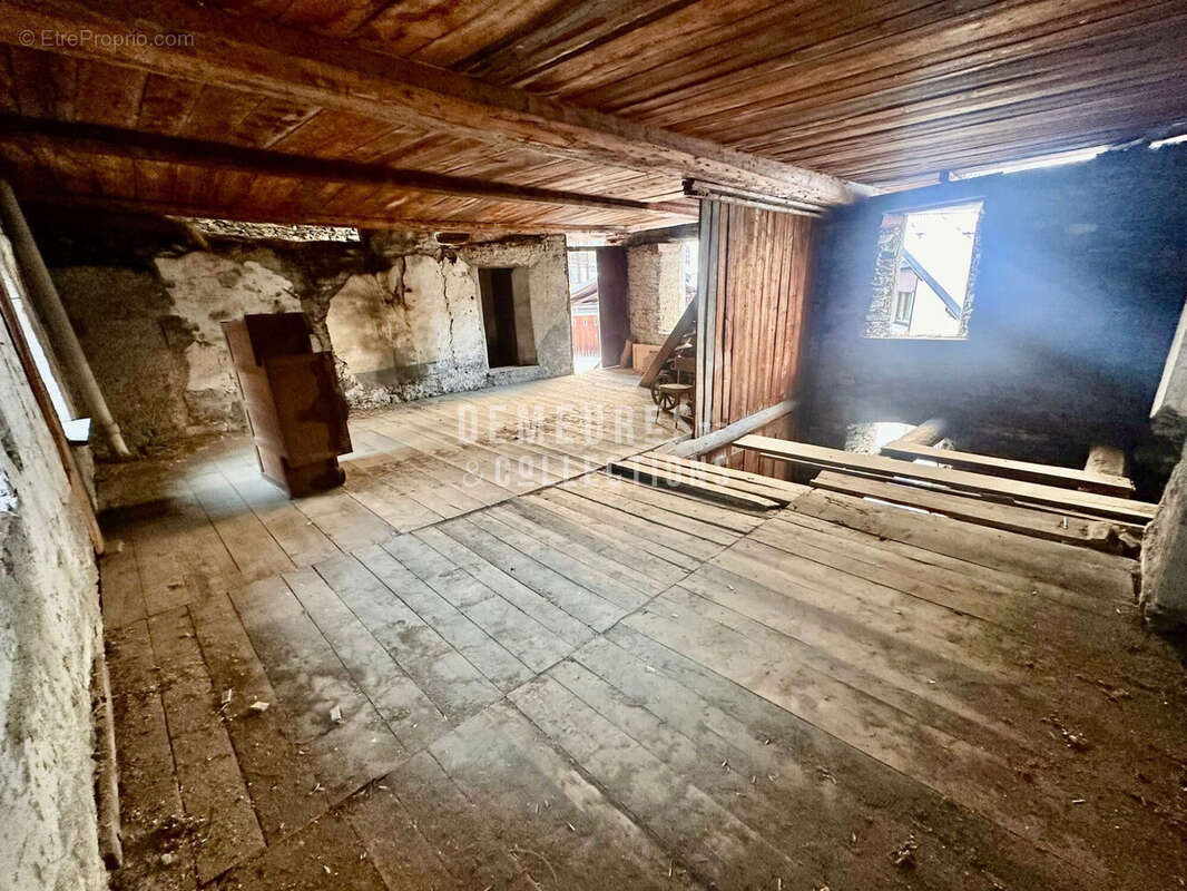 Maison à VILLAROGER