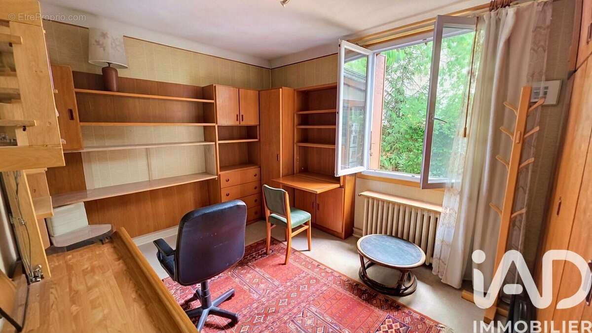 Maison 80 m² à Saint-Jean-De-La-Ruelle  - photo 7