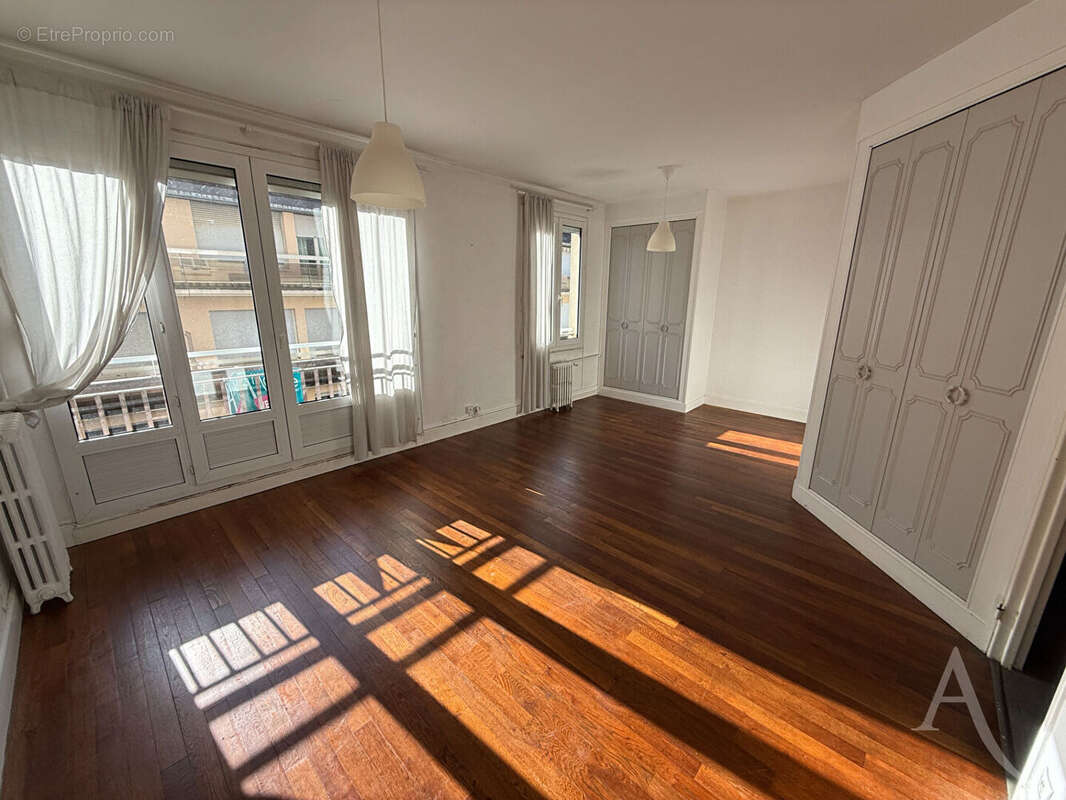 Beau T2 de 45 m2 en hyper-centre de CHATEAUROUX - photo 6
