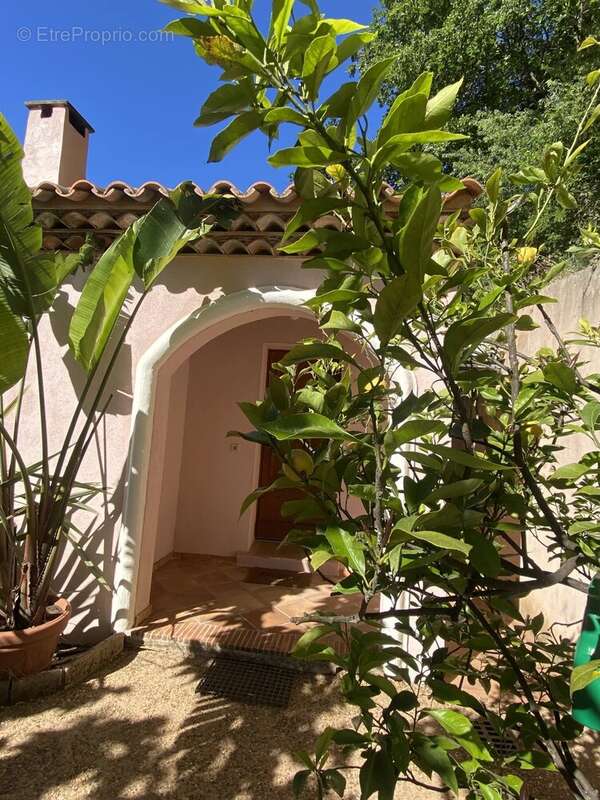 Maison à LA GARDE-FREINET