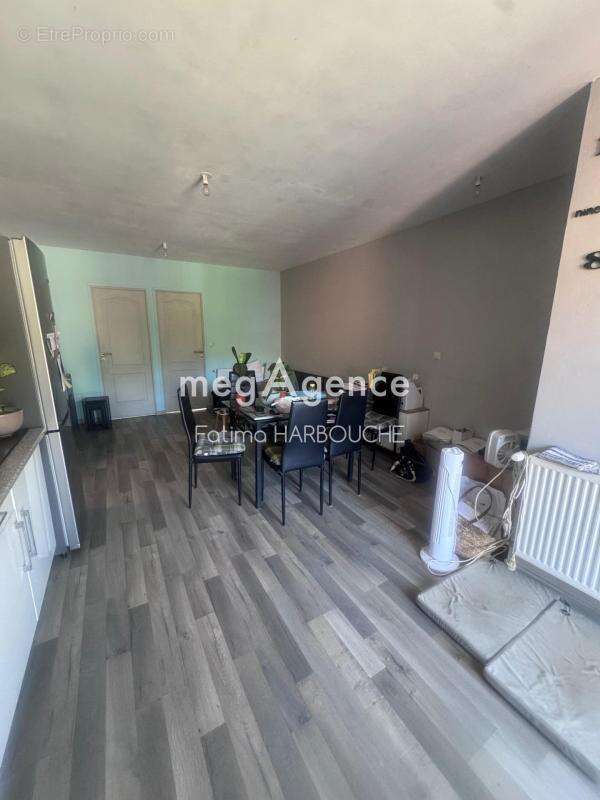 Ensemble de deux appartements côte à côte avec garage, parkings et jardin - photo 11