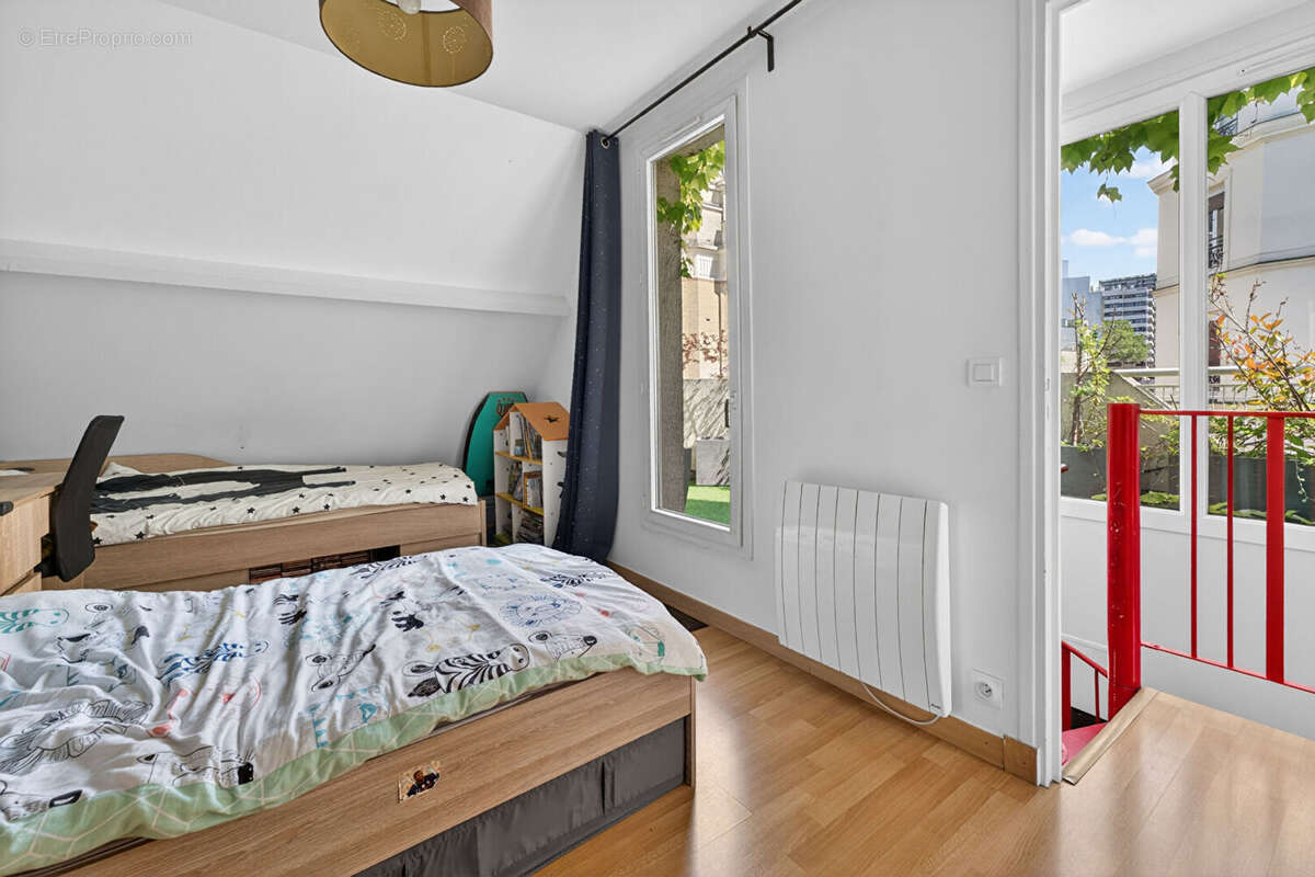 Appartement à PARIS-20E