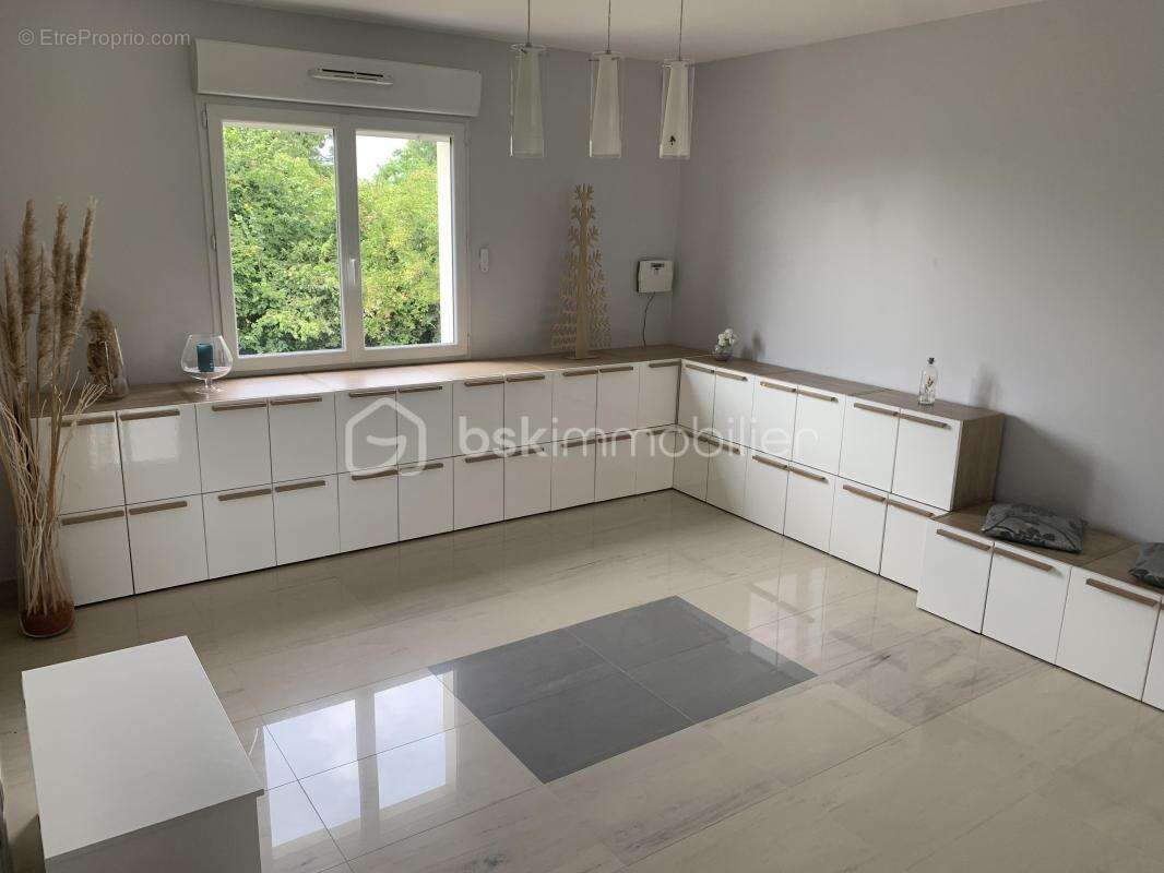 Maison à QUINCY-VOISINS