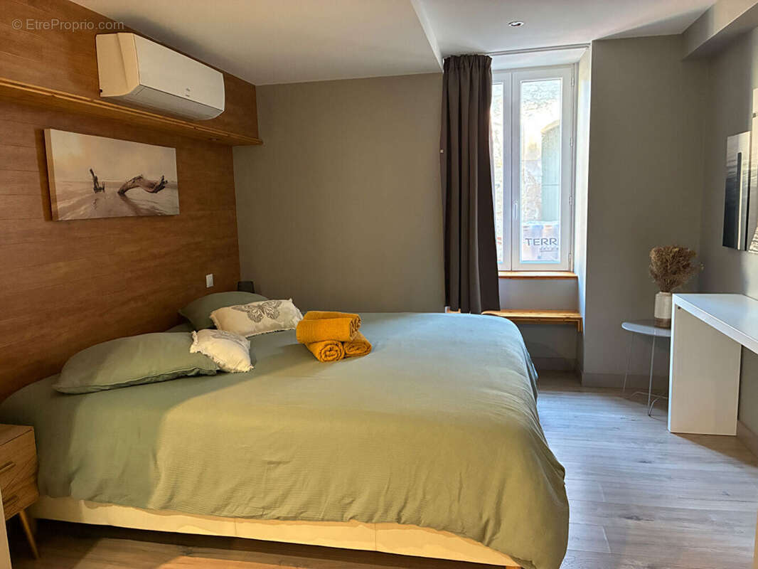 A Peyriac de mer,  maison + appartement, vue étangs. - photo 12