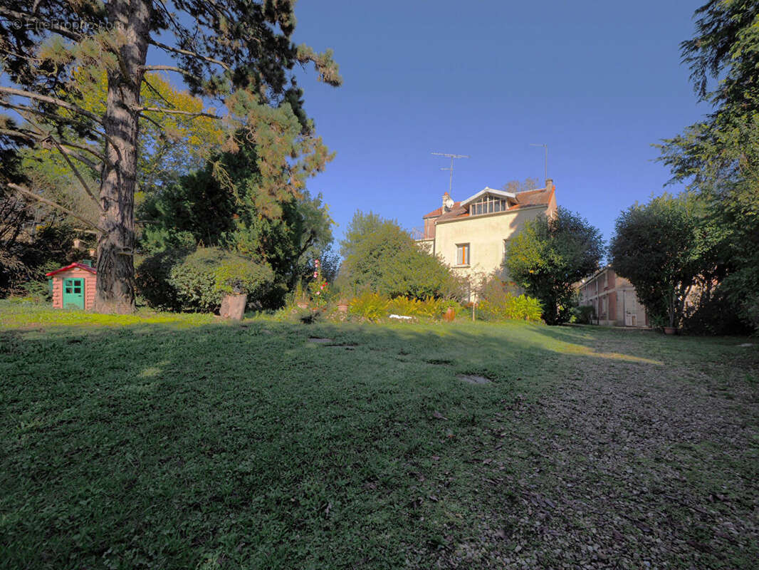 Maison à VILLEMOMBLE