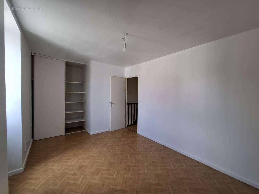 Maison à SAINT-ETIENNE-DE-MER-MORTE