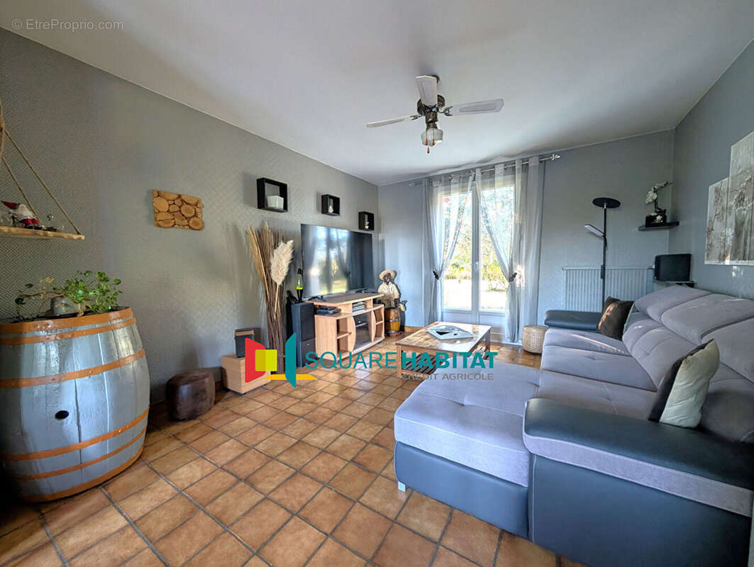 Maison à LA MEMBROLLE-SUR-LONGUENEE