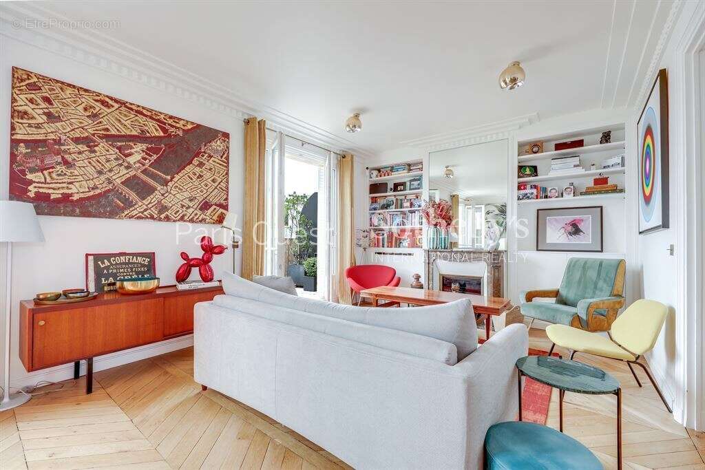 Appartement à PARIS-17E