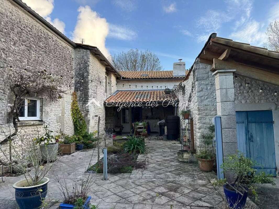 Maison à MESCHERS-SUR-GIRONDE