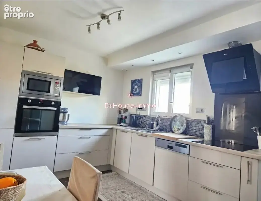 Maison 7 pièces 160 m² à vendre à Saint-Pierre-Des-Corps (37700) - photo 4
