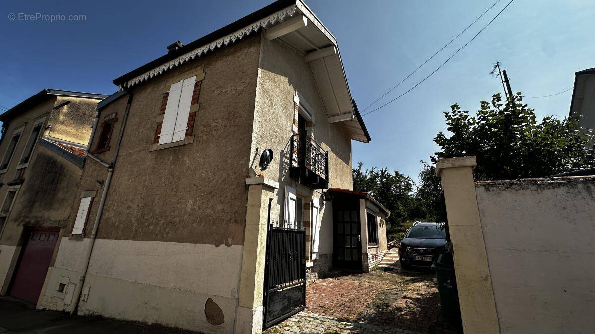 Maison à MALZEVILLE