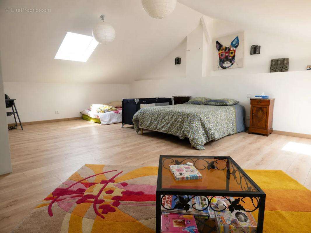 Maison de 6 pièces de 165 m² à La Truchère - photo 3