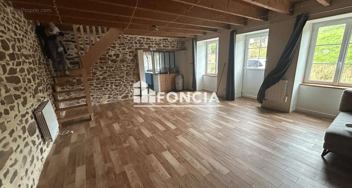 Maison à ROZ-SUR-COUESNON