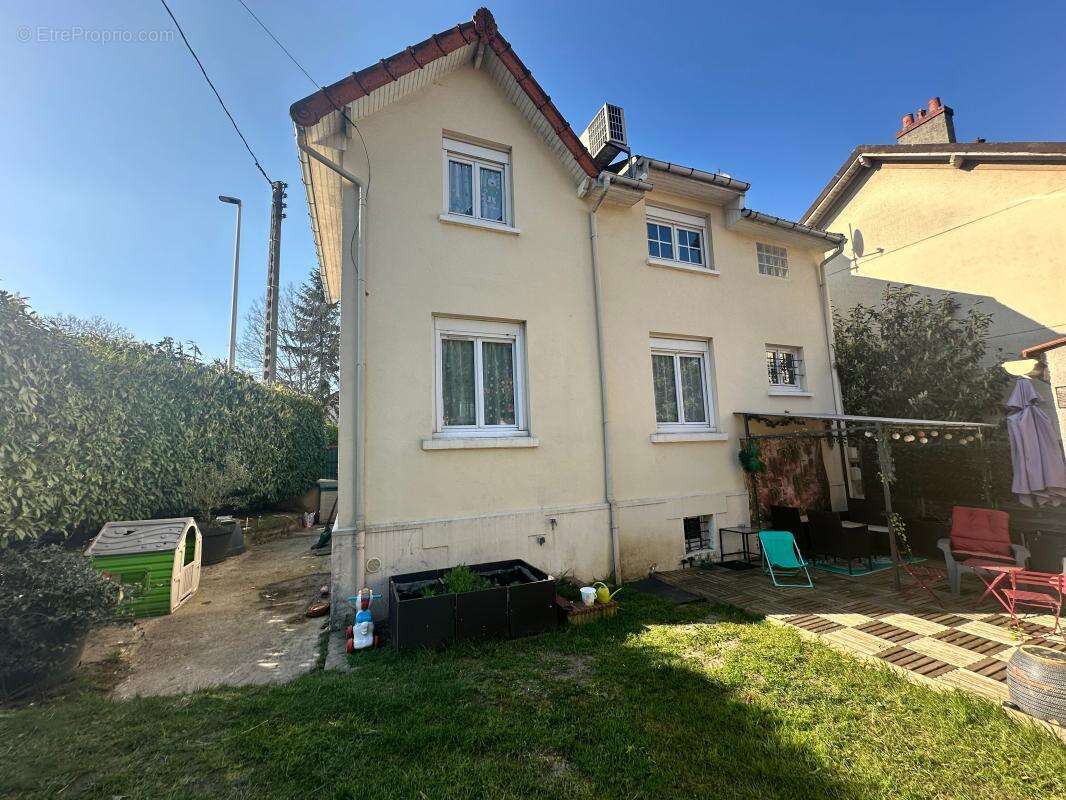 Maison à VILLEMOMBLE