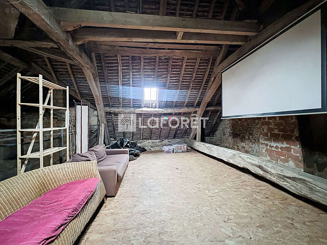 Maison à NANC-LES-SAINT-AMOUR