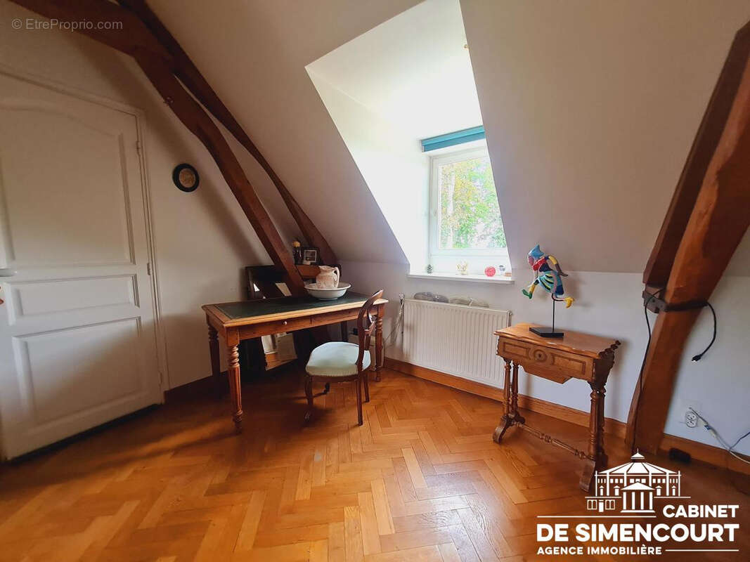 Maison à CROUY-SAINT-PIERRE