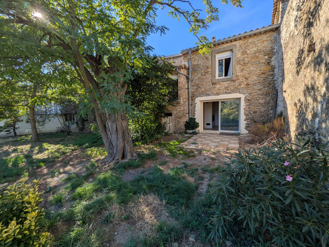 Maison à LAGRASSE