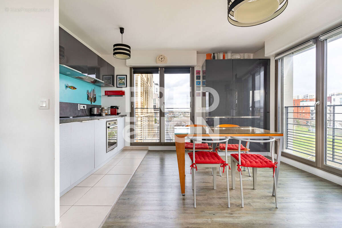 Appartement à NANTERRE