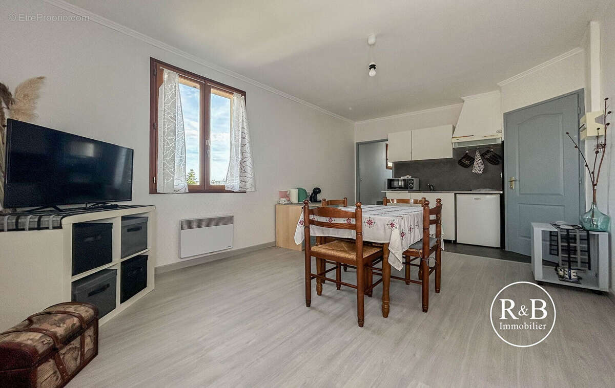 Maison à LES CLAYES-SOUS-BOIS